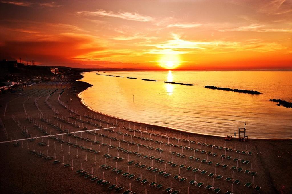 Le Stanze Di Botticelli Termoli Exterior foto